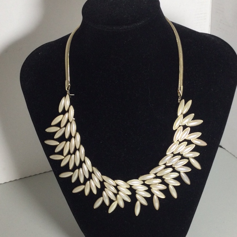 Elegant Ivory Statement Necklace